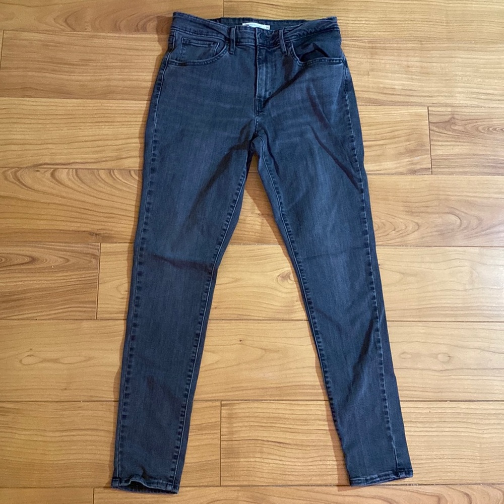 Levi’s High Waist Skinny Jeans in Charcoal
